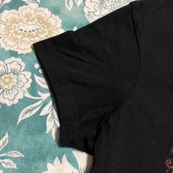 Bucket of Blood Saloon V-Neck Short Sleeve Tee - Picture 4 of 5